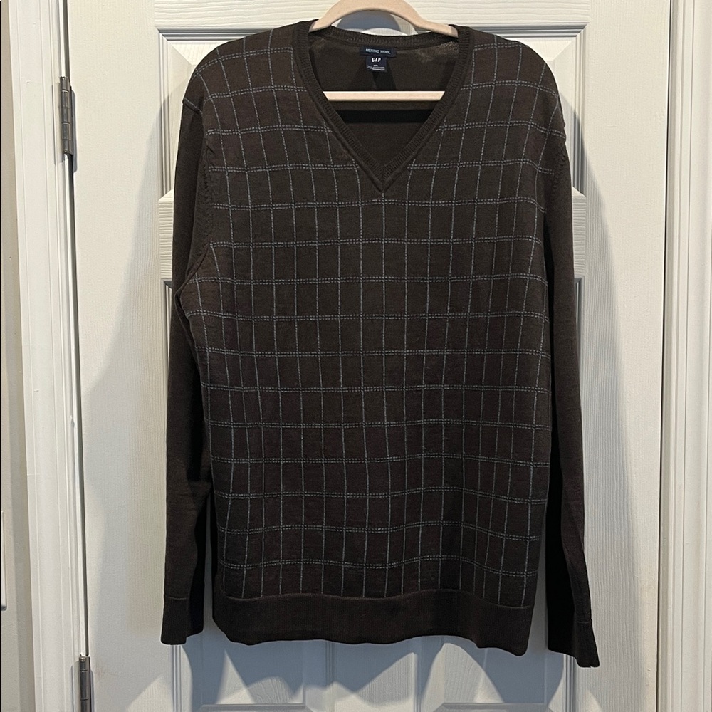 GAP Men's Brown 100% Marino Wool V-Neck Sweater with Grid Pattern Office.